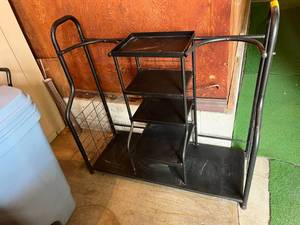 Golf Bags & Equipment Rack