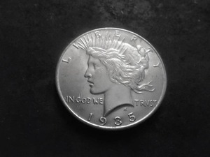 lot 70 image: 1935 Peace Silver Dollar