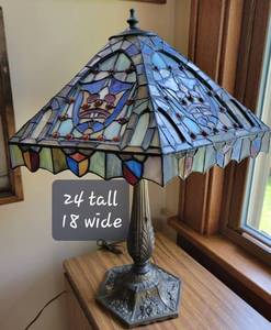lot 2 image: Stained Glass Table Lamp  Royal Crown and Coat of Arms