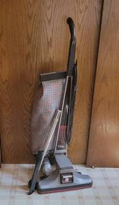 lot 198 image: Kirby Heritage II Vacuum Cleaner