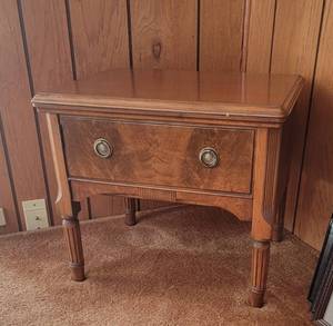 lot 39 image: Chevron Veneer Hinged Top Side Tables, pair