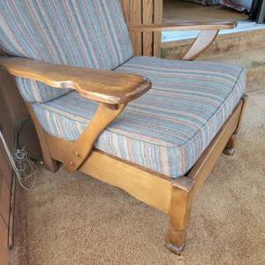 lot 12 image: Vintage Rustic Farmhouse Arm Chair, a