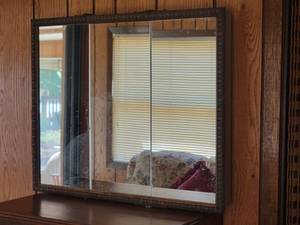 lot 195 image: Wall Mount Cabinet with Triple Pane Mirrored Doors
