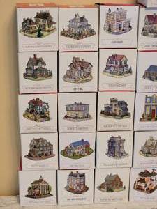 lot 148 image: Liberty Falls House Collection  34