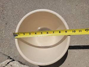 lot 193 image: Roseville Ransbottom Mixing Bowl
