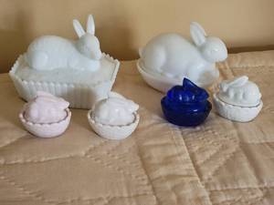 lot 93 image: Vintage Rabbit on Basket Collection  6