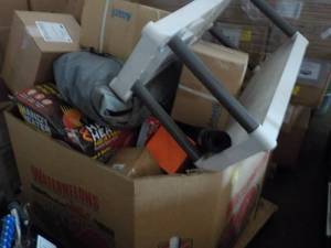 Pallet of Overstock, Unclaimed and ...
