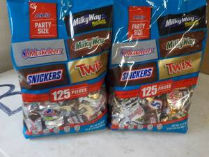 2 - 35.24 oz Bags Party Size 125 pi...