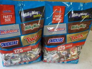 2 - 35.24 oz Bags Party Size 125 pi...