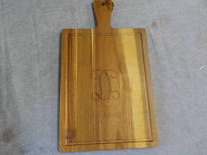 D Monogramed Wood Cutting Board 9.5...