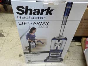 Shark Navigator Lift Away DLX new ...