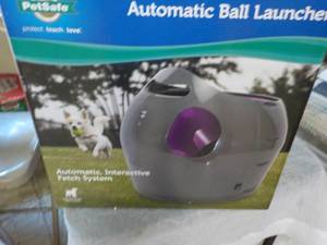 Petsafe Automatic Ball Launcher...