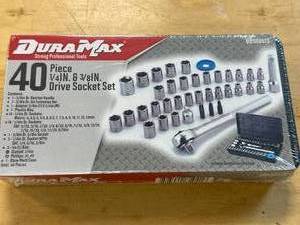 lot 11 image: New Duramax Socket Set