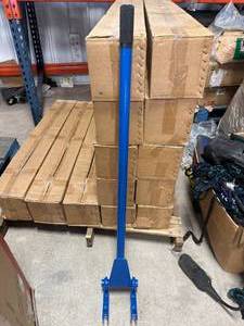 lot 65 image: New Deluxe Pallet Buster $89 Retail