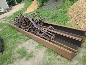 lot 15 image: Disassembled 16 bleacher section o...