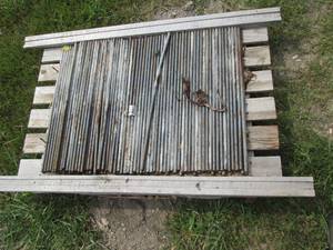 lot 16 image: Pallet of smooth concrete dowels 2...
