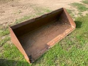 lot 19 image: 79 Bobcat bucket attachment