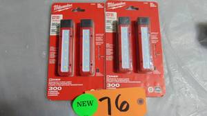 2 Packs of 2 Milwaukee 300 Lumens LED Magnetic Flood Light 2 Pack - 2108P 045242751518