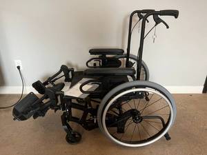 MSRP $3600 NEW Out Of Box Ki Mobility Liberty FT Folding Tilt-in-Space Wheelchair Frame Extra Large Size 20x20 Seat Size - This Fantastic Tilting NEW Wheelchair Is Loaded &amp Just Needs Seat &amp Back Rest To Be Complete Please See Link For Details