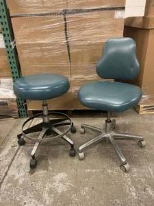 MSRP $1800 A-dec Matching DoctorsDental Chair and Stool - Excellent Condtion