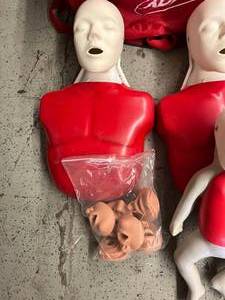 MSRP $600 Buddy CPR Adult Infant Child Training Manikins with Lot Of Detachable Mouth Pieces - Good Condition Comes With Carry Bag (Bag Is Torn)&nbsp