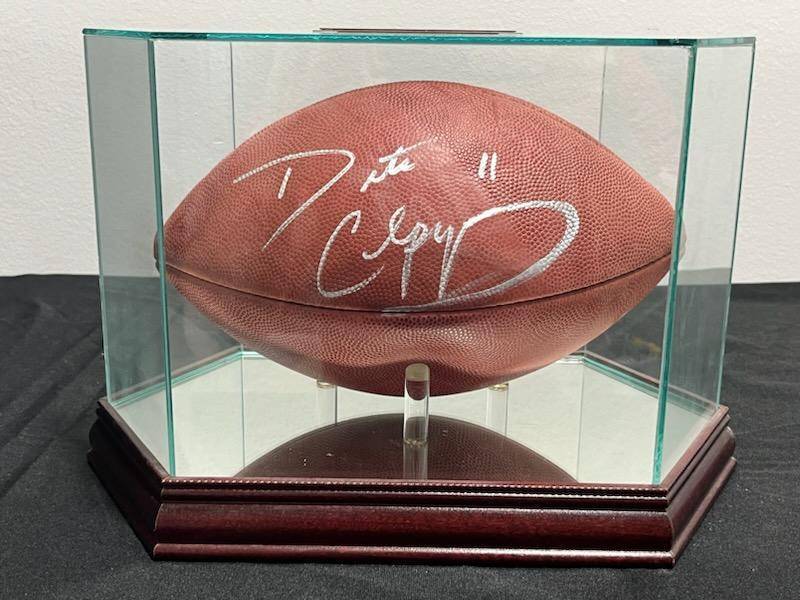 Minnesota Vikings Daunte Culpepper #11 Autographed Football - No COA  Eden  Prairie Collectibles Auction - Sports Memorabilia, USA Hockey, NASCAR, NBA,  Electronics, Vintage Beer Signage, Star Wars, CORGI, Matchbox Collectibles,  Marx