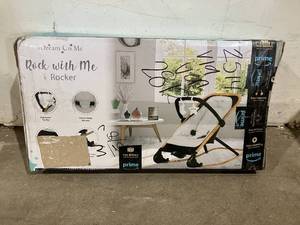 lot 159 image: Dream on Me Rock with me Grey 2-in-1 Rocker and Stationary Seat