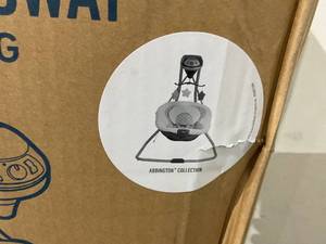 lot 141 image: Graco Abbington Simple Sway Swing