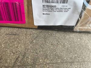 lot 204 image: ZINUS 14 inch SmartBase Heavy Duty Black Metal Queen Size Mattress Foundation