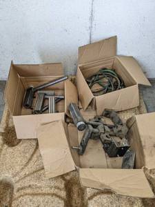 lot 35 image: FABCO-AIR Pneumatic Cylinder Actuator and Hoses
