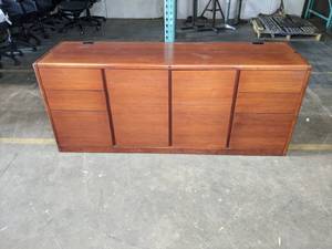 lot 42 image: Steelcase Office Furniture