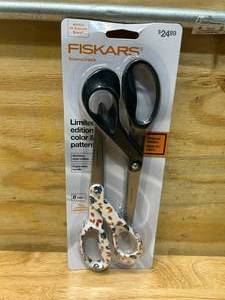 lot 41 image: FISKARS Scissors  2-Pack (limited edition color & pattern)
