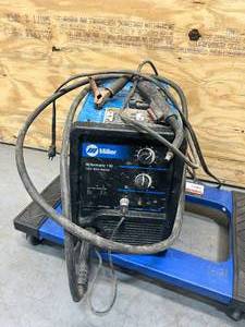 lot 43 image: MILLERMATIC 135 115V Wire Welder