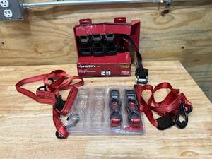 lot 79 image: HUSKY Lot of Ratchet StrapsTie-Downs