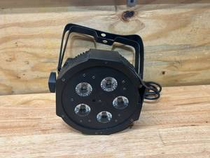 lot 15 image: MEGA QA GO LED Par Lighting
