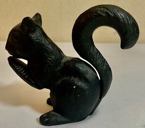lot 60 image: Vintage Cast Iron Squirrel Figurine Nutcracker