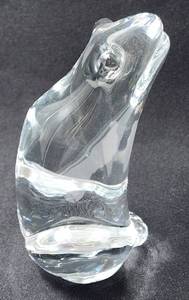 lot 147 image: Signed Ronneby Crystal Frog