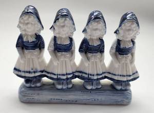 lot 178 image: Antique Delft Dutch Girls & Fez Hat Boys Figures