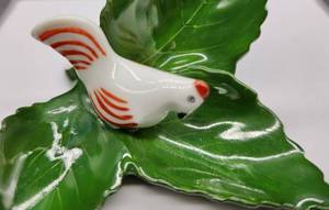 lot 234 image: Vintage Hand Painted Miniature Herend Rooster on Leaf