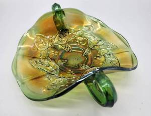 lot 237 image: Vintage Millersburg Green Carnival Glass Dish