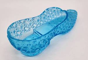 lot 241 image: Antique 1886 Bryce Brothers Blue Daisey & Button Glass Slipper  Clear Glass Slipper