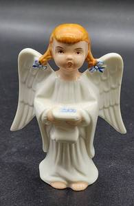 lot 252 image: Signed Vintage Boehm Singing Angel Figurine