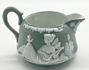 lot 92 image: Set of 3 Antique SchaferVater Green Jasperware Pieces