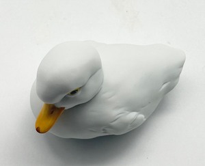 lot 154 image: Kaiser Germany Hand Painted Small Porcelain Duck Figurine