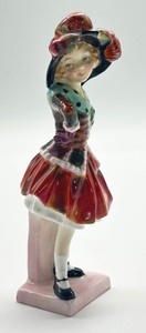 lot 159 image: Royal Doulton HN2036 Pearly Girl Porcelain Figurine