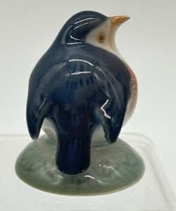 lot 302 image: Royal Copenhagen Mini Baby Robin #2238 Porcelain Figurine