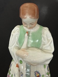 lot 42 image: Vintage Hand Painted Herend Girl with Geese Figurine No 5555