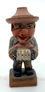 lot 315 image: Three Vintage Hand Carved German Wooden Figurines