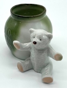 lot 323 image: Antique German Pink Pig Porcelain Boston Baked Beans Toothpick Holder