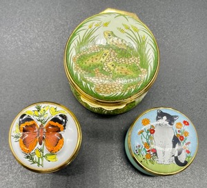 lot 343 image: Three Halcyon Days Trinket Boxes